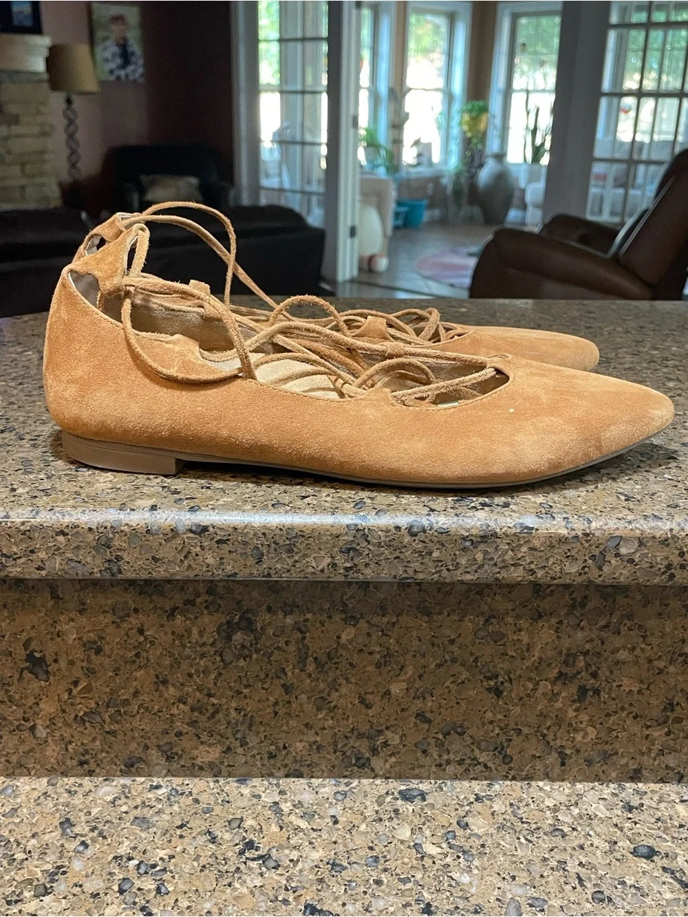 Gorgeous Camel Suede Vionic Lucinda Tan Lace-Up Pointed Toe Ballet Flat Sz 8.5